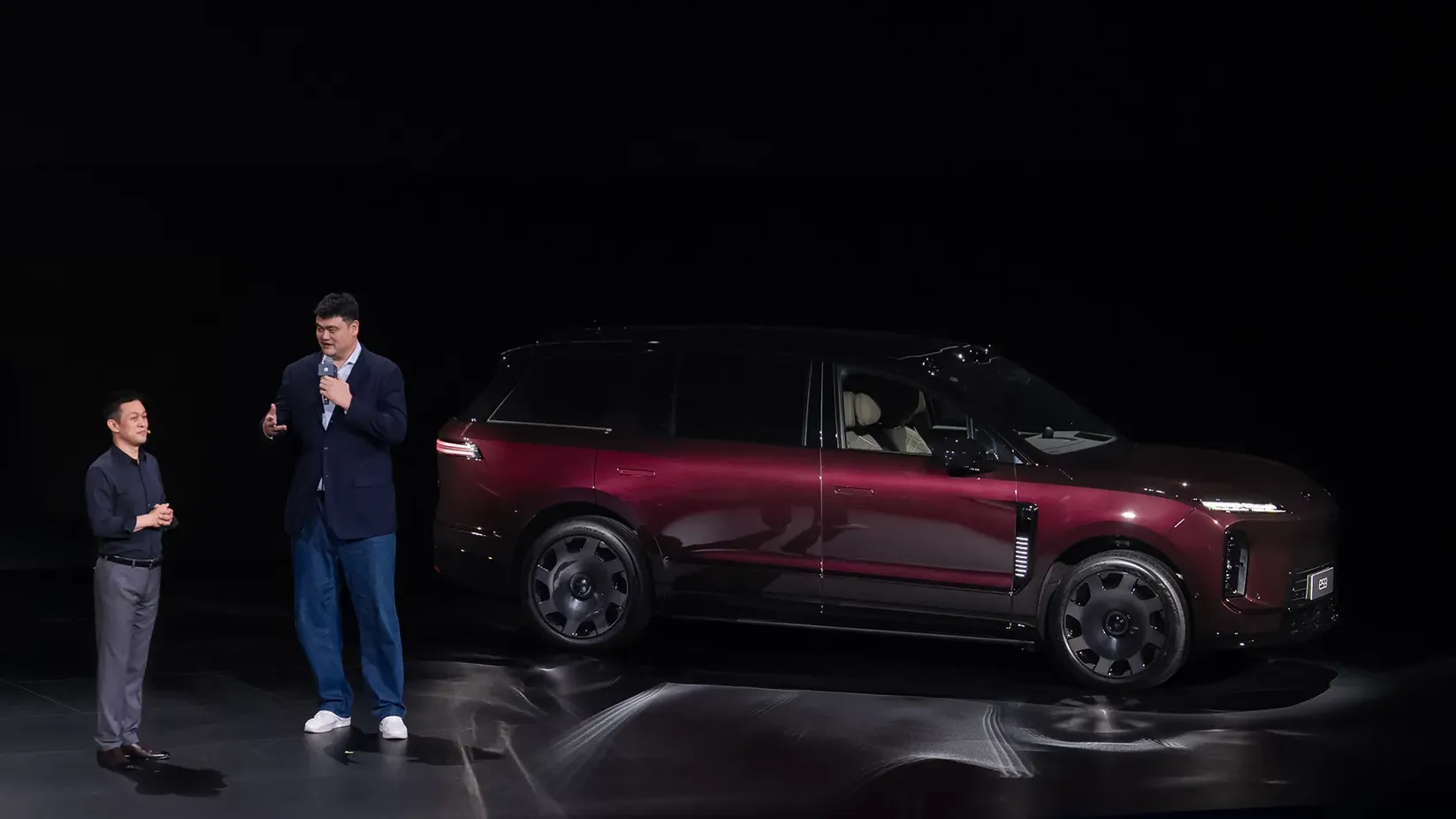 NIO ES9 officially launched with Basketball Hall of Famer Yao Ming as CXO