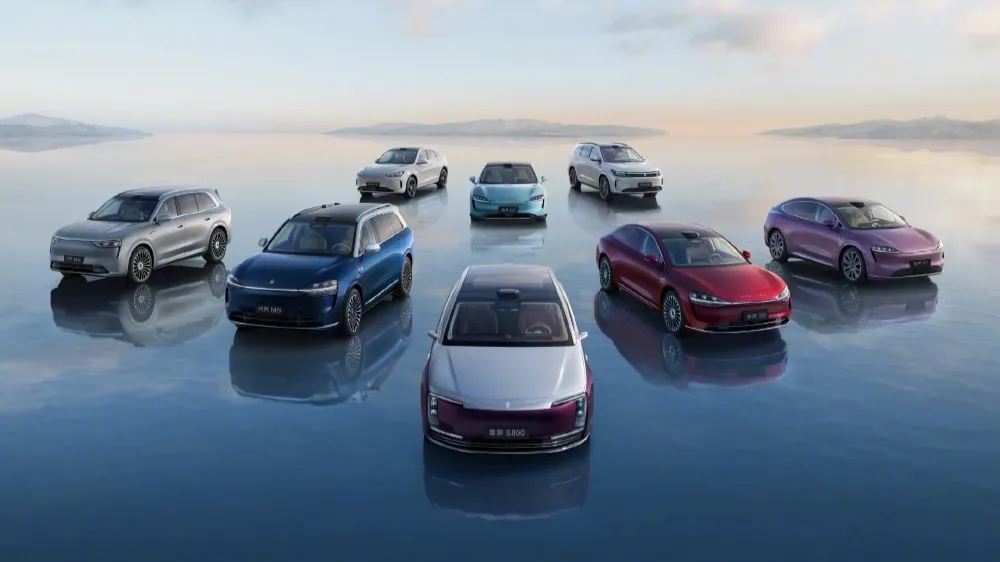 Chinese phonemakers Xiaomi and Huawei did what Apple couldn’t with EVs