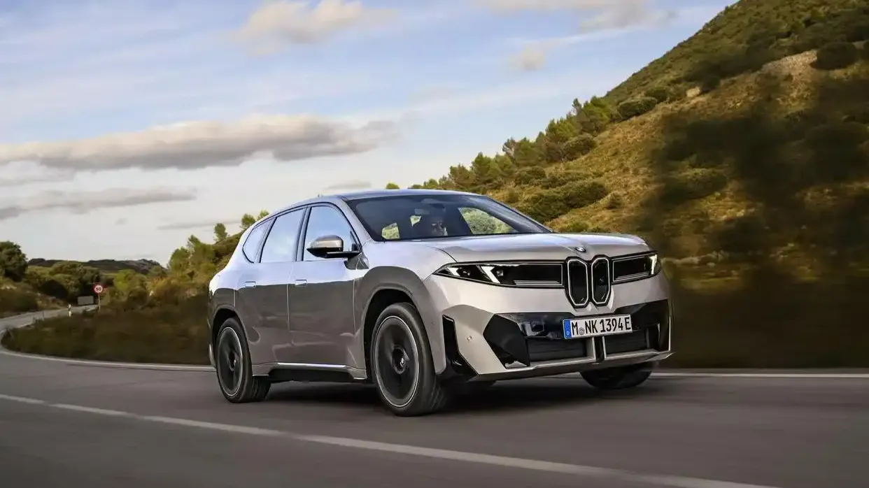 Neue Klasse BMW iX3 and i3 undergoes final validation with 900+ km CLTC range 