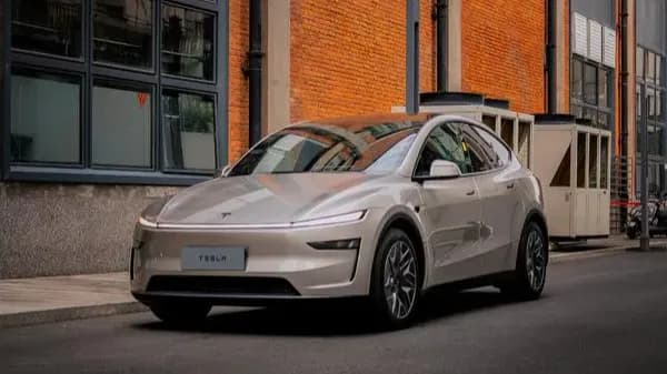 New Tesla Model Y L orders will be delivered in December as waiting time extends