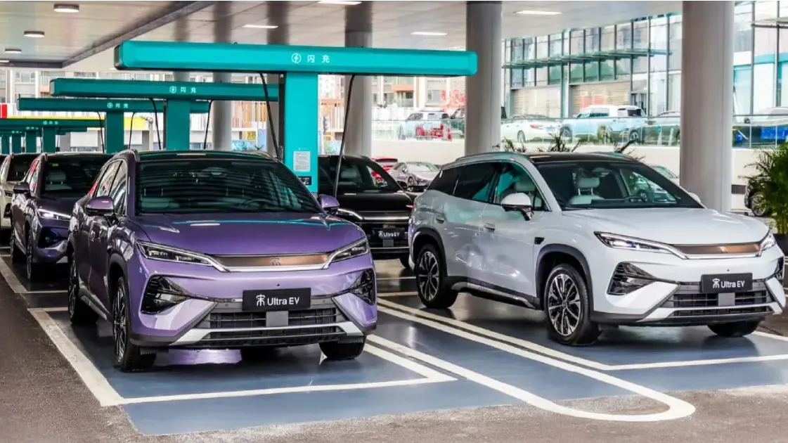 BYD Song Ultra EV racks up 37216 first-week orders on 5 min flash-charge promise