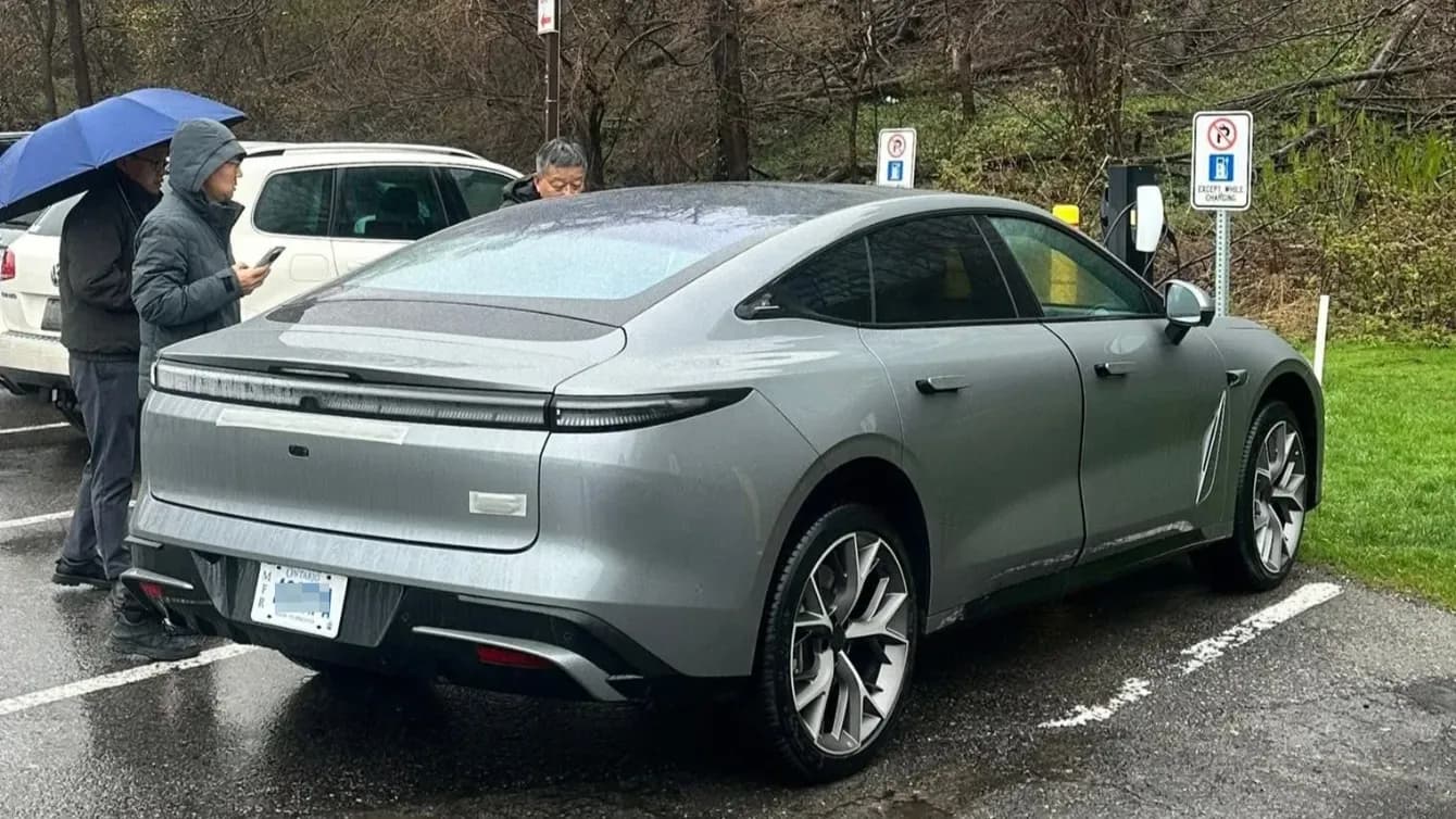 China's Chery Exeed (Exlantix) sedan spotted in Toronto ahead of Canada launch