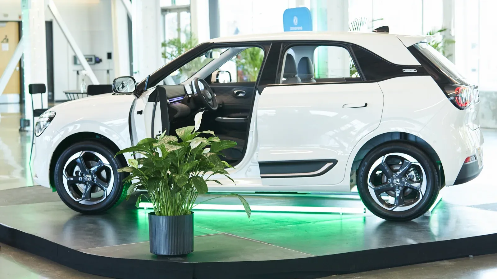 China's Dongfeng Vigo and Box 01 target under C$35,000 in Canada for 2027