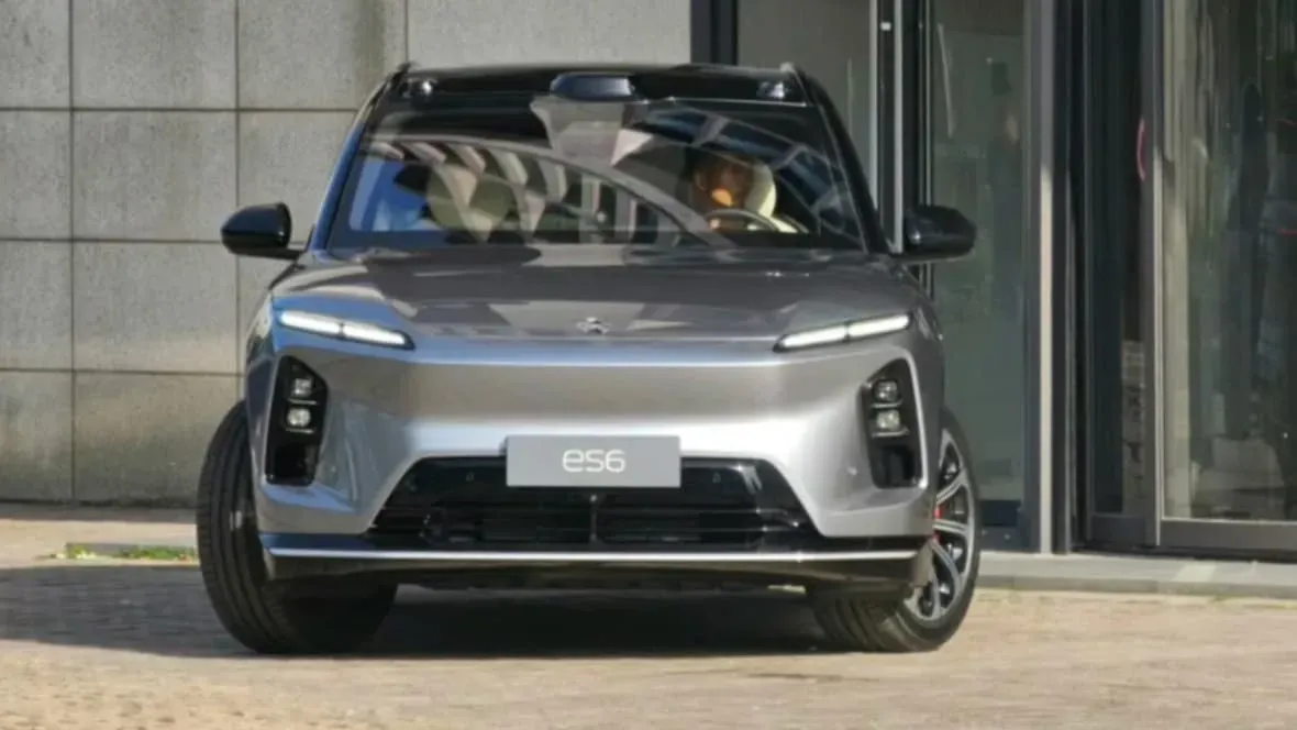 NIO ES6 NT2.5 platform spotted during commercial shoot 