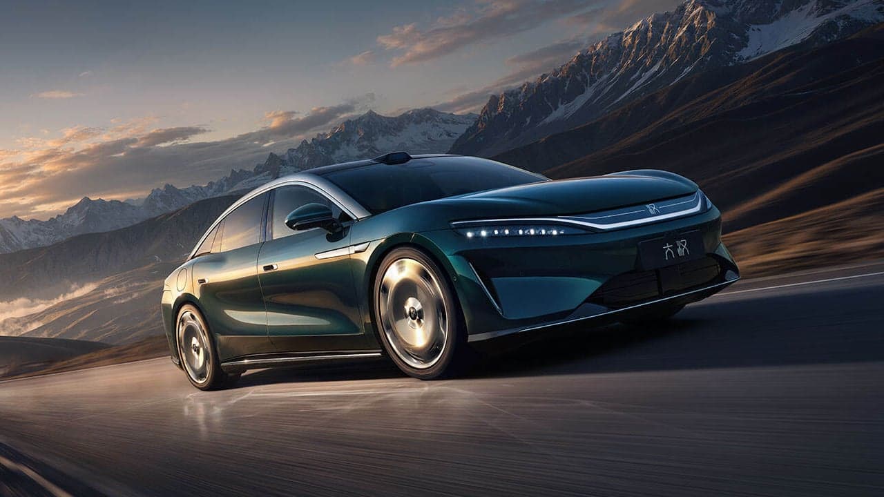 BYD Da Han EV undercuts pre-sale by up to 24,000 CNY, trims free charging