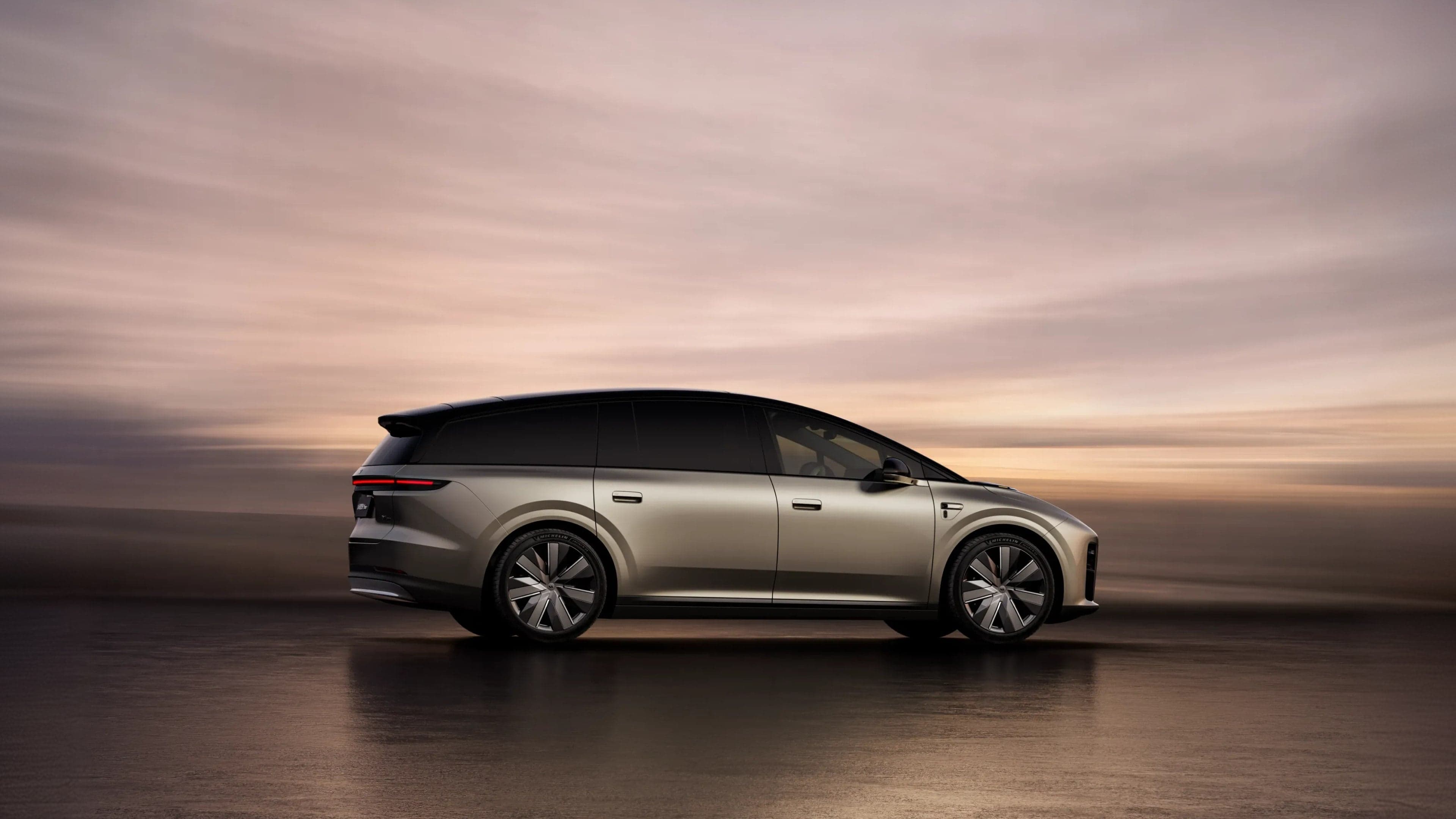 Li Auto's i9 undercuts China's 500,000-yuan SUV pack at 369,800 yuan